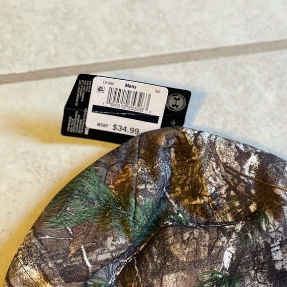 Under Armour realtree coldGear Reversible Beanie Forest Camo Oranges 1359840-946 - Picture 3 of 6